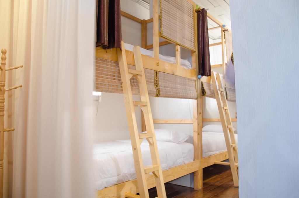 Bed And Butler Hostel Bangkok Kamer foto