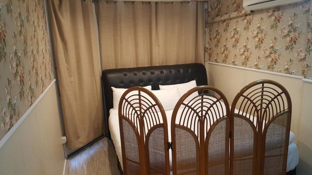 Bed And Butler Hostel Bangkok Buitenkant foto